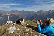 63 Alla croce di vetta del Pizzo Badile (2044 m)